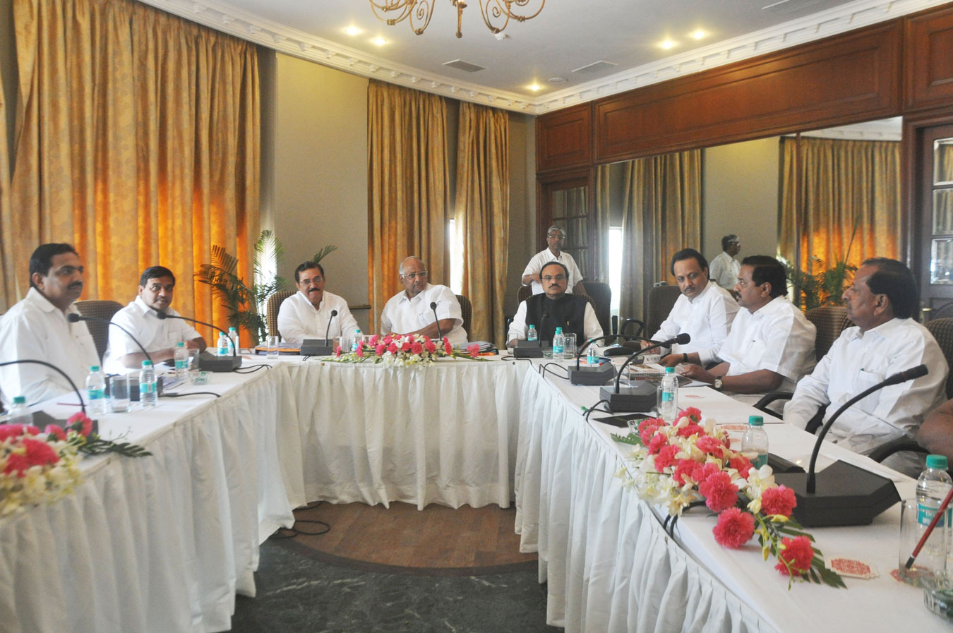 HON'BLE CENTRAL MINISTER SHARADCHANDRJI PAWAR WITH HIS N.C.P. TEAM AT NEHRU CENTER WORLI MUMBAI.