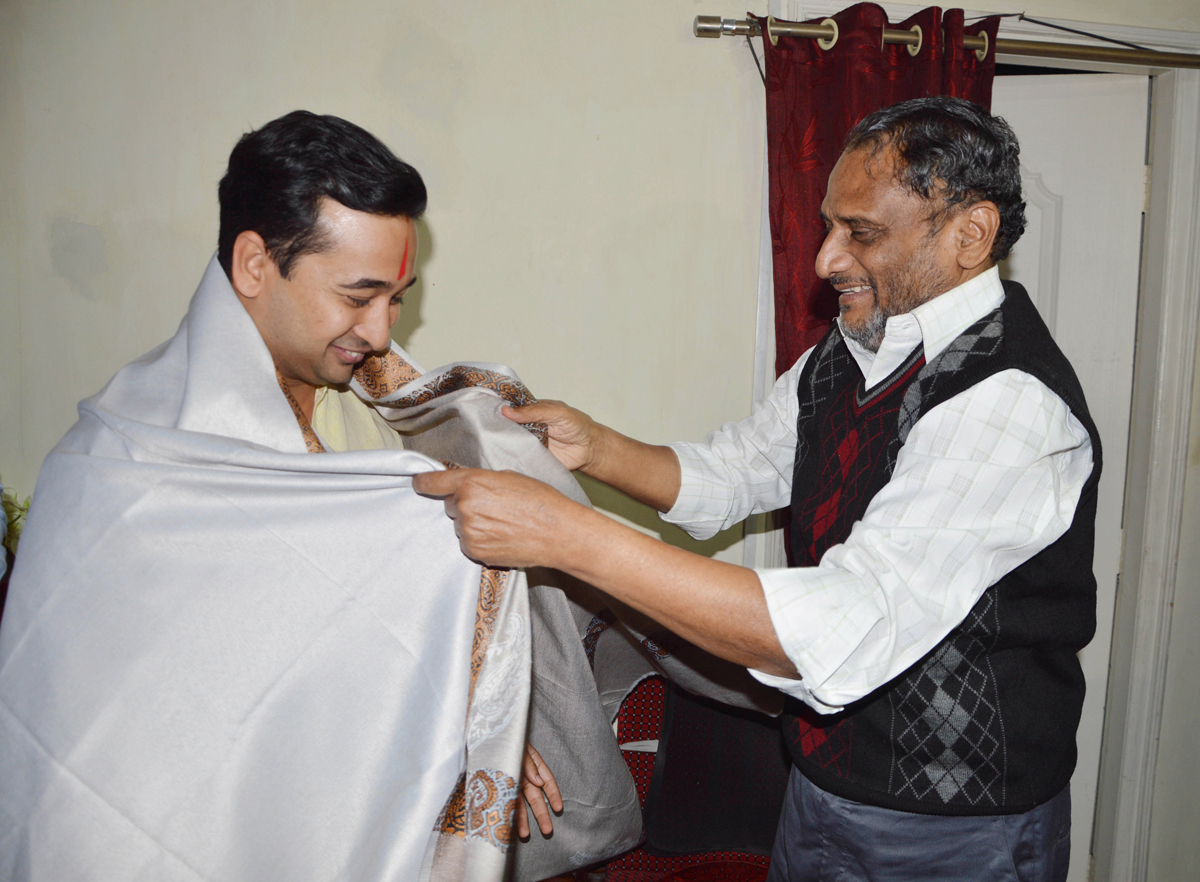 Swabhimaan Sanghatna President MLA Nitesh Narayanrao Rane meets Dr. Shripal Sabnis at his residence in Pune.