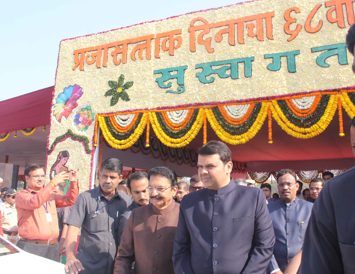Governor Shri C. Vidyasagar Rao, CM Devendra Fadnavis at Flag hoisting Ceremony at Shivaji Park Dadar.