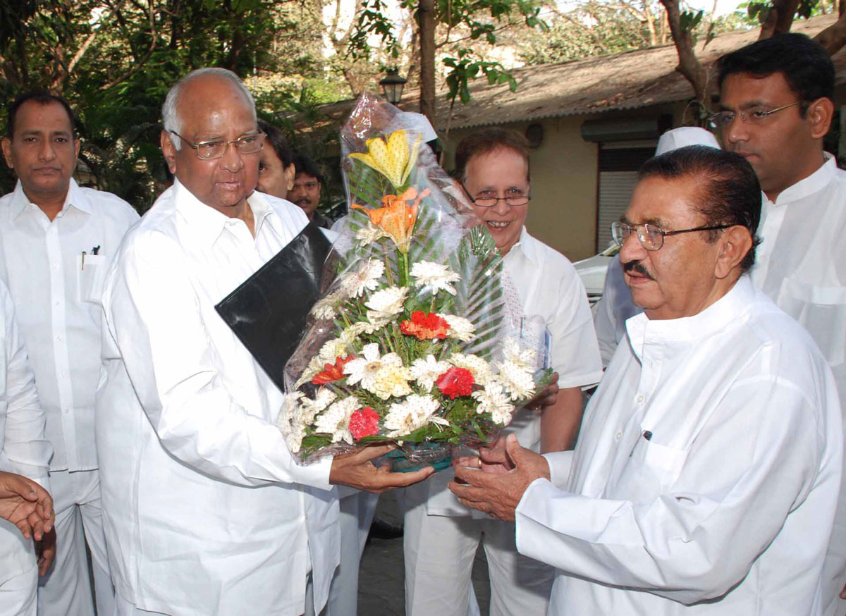 NCP.CHIEF & CENTRAL MINISTER SHARAD PAWAR AT RASHTRAVADI BHAVAN NARIMAN POINT.