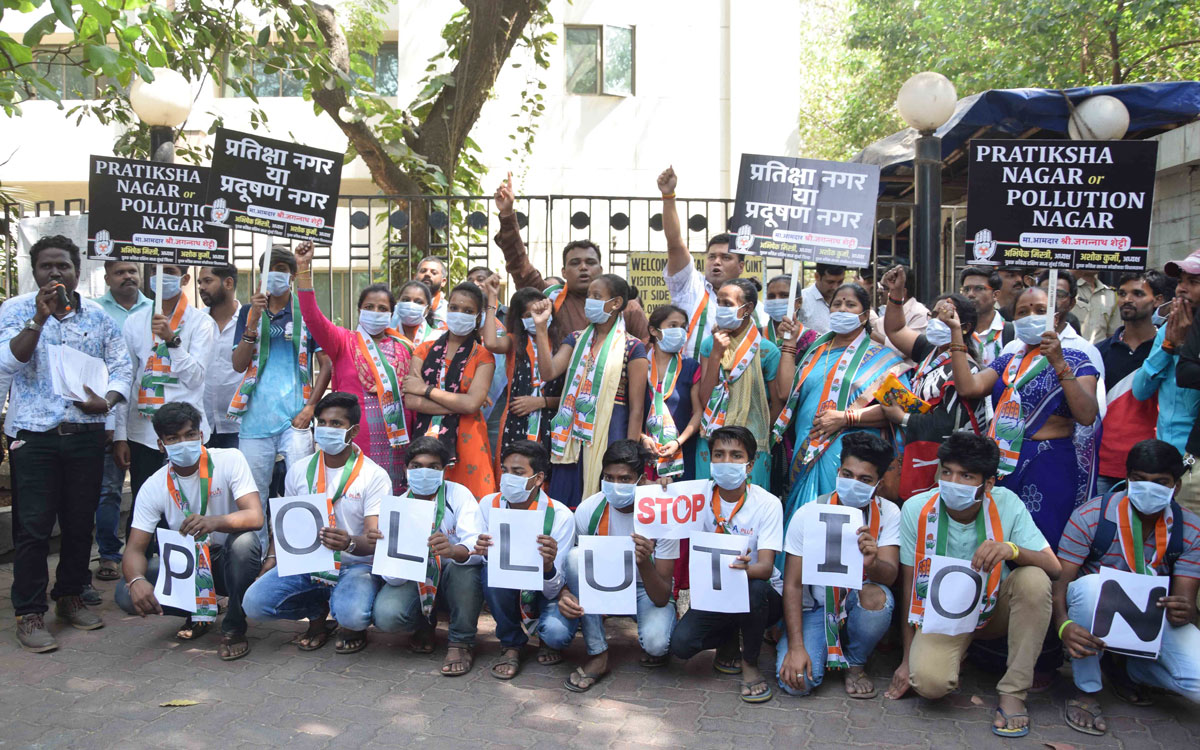 Ex. MLA Jaganath Shetty Protest against Pollution Problem in Pratiksha Nagar .