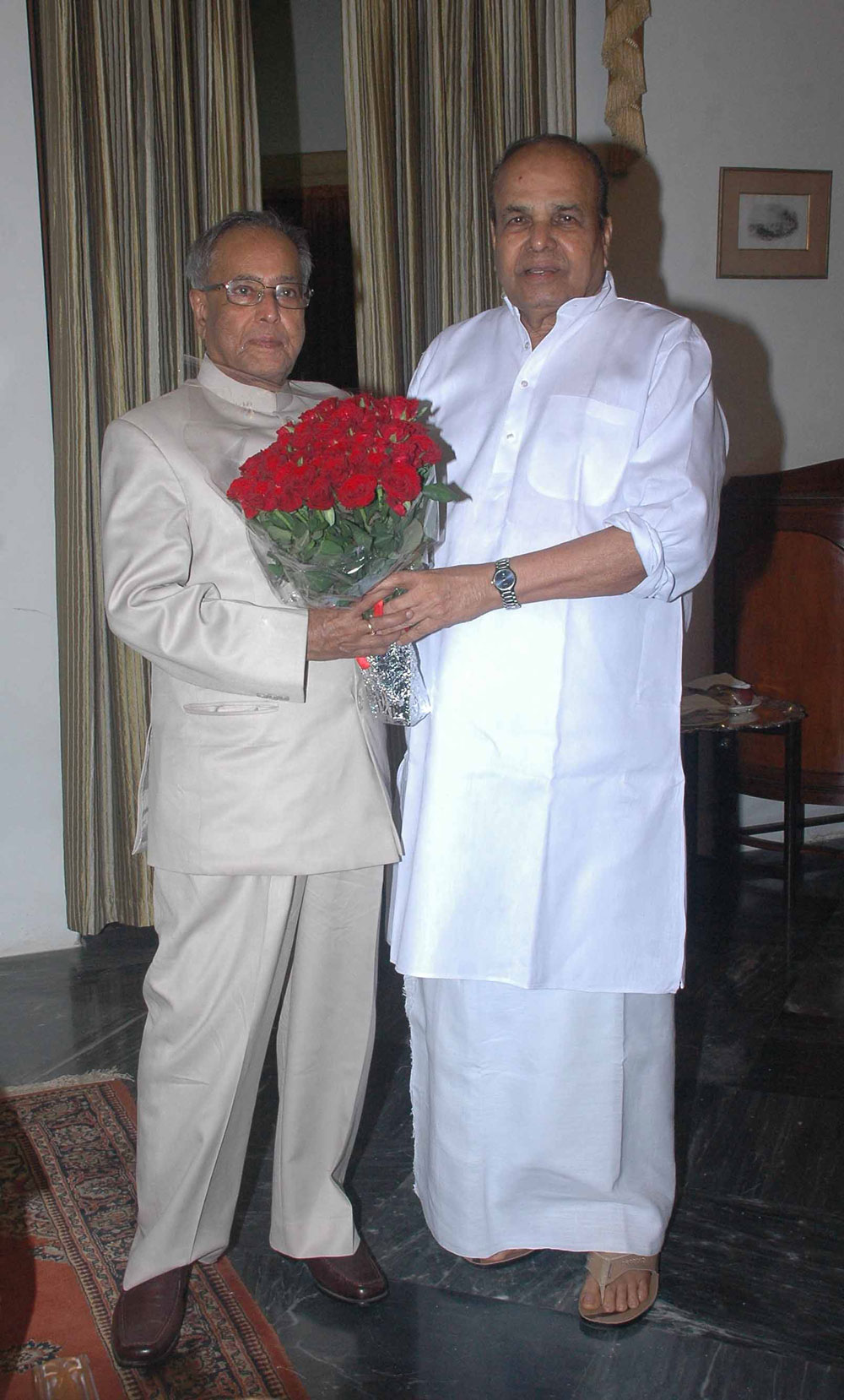 The Governor of Maharashtra K. Sankaranarayanan on Saturday met Union Finance Minister Pranab Mukherjee at Raj Bhavan, Mumbai.