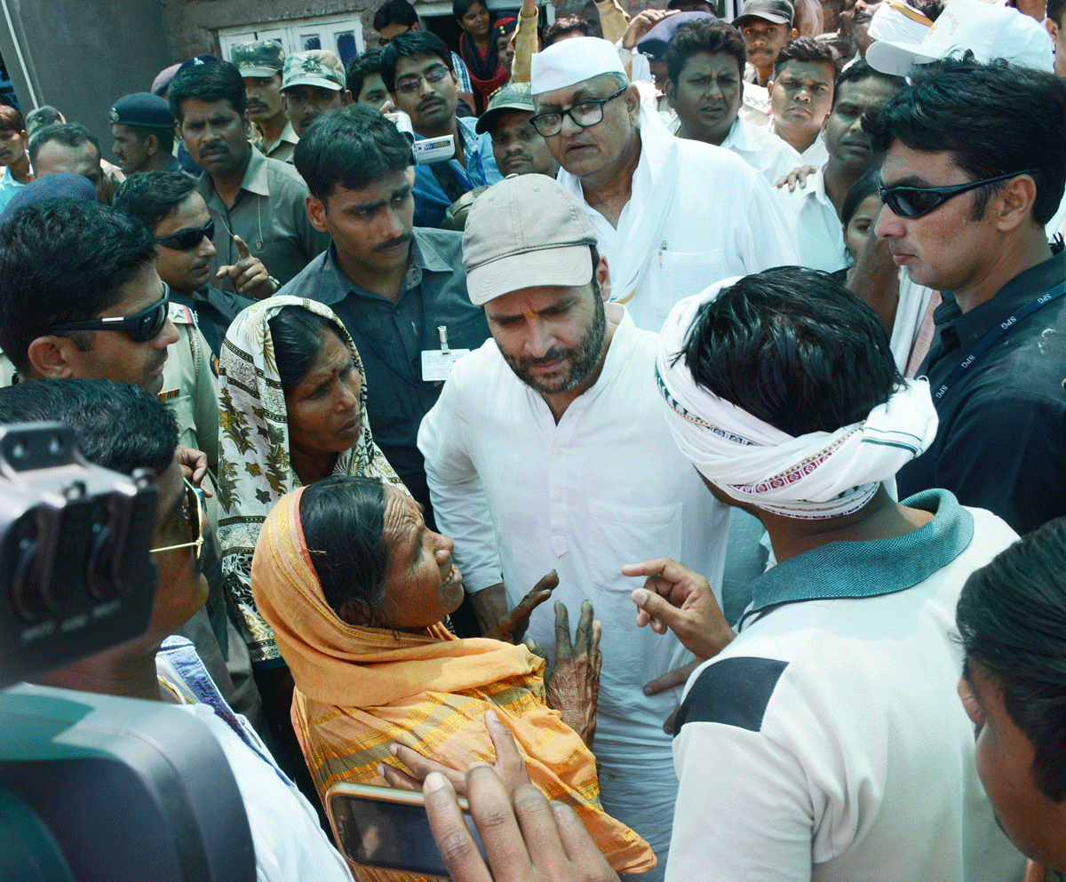 Congress Yuva Leader MP Rahul Gandhi visited Villages in Vidharba Maharashtra.