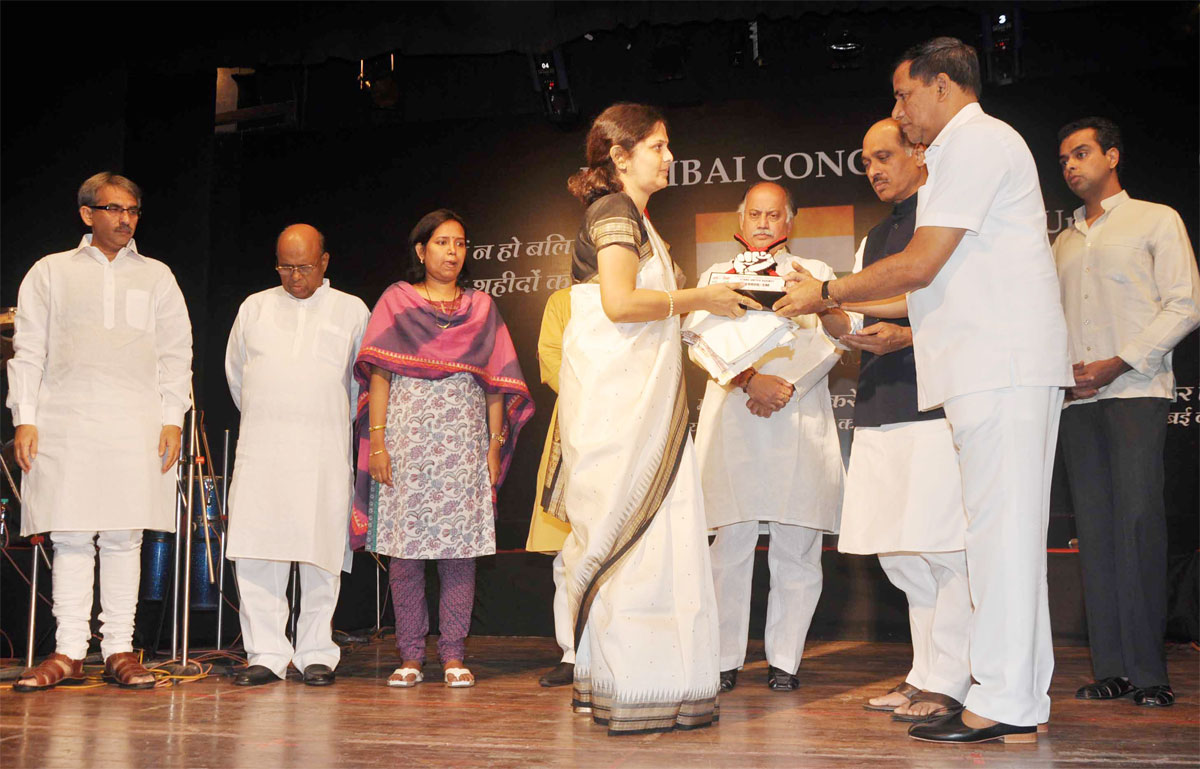 SALUTE TO THE VICTIMS OF 26/11/2008 MUMBAI TERROR ATTACK BY MUMBAIKAR'S & MAHARASHTRA GOVERMENT.