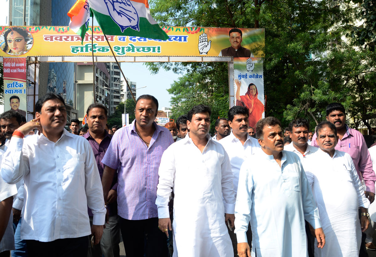 MRCC President Sanjay Nirupam during Devi Visarjan (Immersion) at Andheri.
