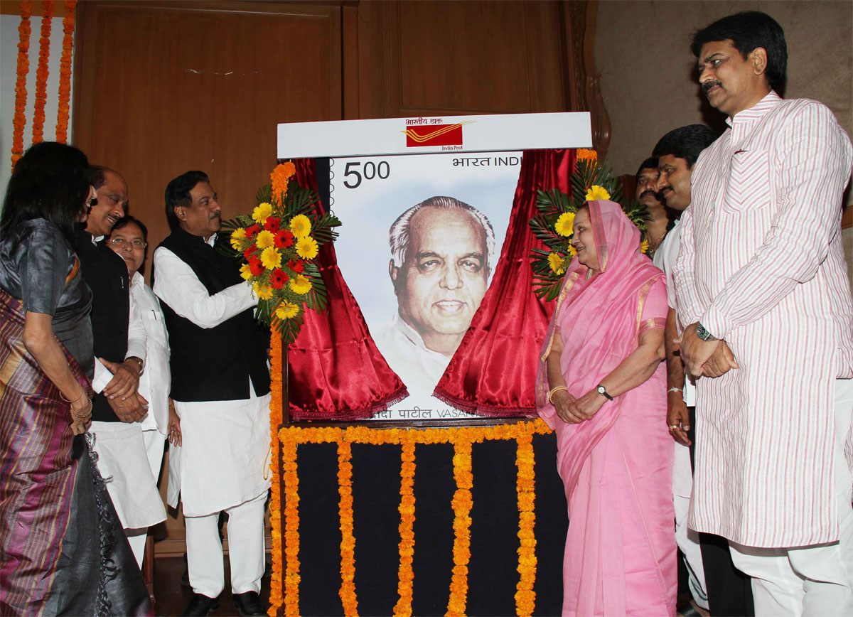 EX CHIEF MINISTER OF MAHARASHTRA VASANTDADA PATIL ON HIS DEATH ANNIVERSARY IN MUMBAI.