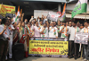 Mumbai Congress SC-ST Cell Protest Agitation against BJP Central Minister on his Controversial Statement to Change Indian Constitution at Dadar Station .