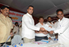 UNION MINISTER OF STATE FOR COMMUNICATION IT & SHIPPING MILIND DEORA FELECITATED BY BMC WORKER'S AT TULSHIWADI TARDEO. UNION MINISTER OF STATE FOR COMMUNICATION IT & SHIPPING MILIND DEORA FELECITATED BY BMC WORKER'S AT TULSHIWADI TARDEO.