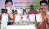 Ex-MP Eknath Gaikwad Unveils New Year-2015 at Sion. Ex-MP Eknath Gaikwad Unveils New Year-2015 at Sion.