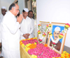 Congress Party Leader Gurudas Kamat Paying Tribute to Mahatma Gandhiji & Former Prime Minister Lal Bahadur Shashtriji on their Jayanti.