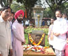 Newly Appointed Mumbai Congress President Bhai Jagtap & Working  President Charansingh Sapra offers Floral Tribute to Statues in Mumbai of Great Personalities & aslo Visited Temples,Mosque & Chruch in Mumbai for Blessing.