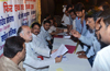 M.P.& EX UNIUON MINISTER GURUDAS KAMAT JANSAMPARK ABHIYAAN AT VILE PARLE & ANDHERI. M.P.& EX UNIUON MINISTER GURUDAS KAMAT JANSAMPARK ABHIYAAN AT VILE PARLE & ANDHERI.