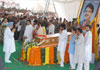 TRIBUTE TO UNION MINISTER & EX.CHIEF MINISTER VILASRAO DESHMUKH ON HIS FUNERAL AT LATUR.