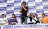 MP Poonam Mahajan,Cine Star Shahrukh Khan & MLA Ashish Shelar during Bhumi Pujan for Beautification at Bandra Band Stand.
